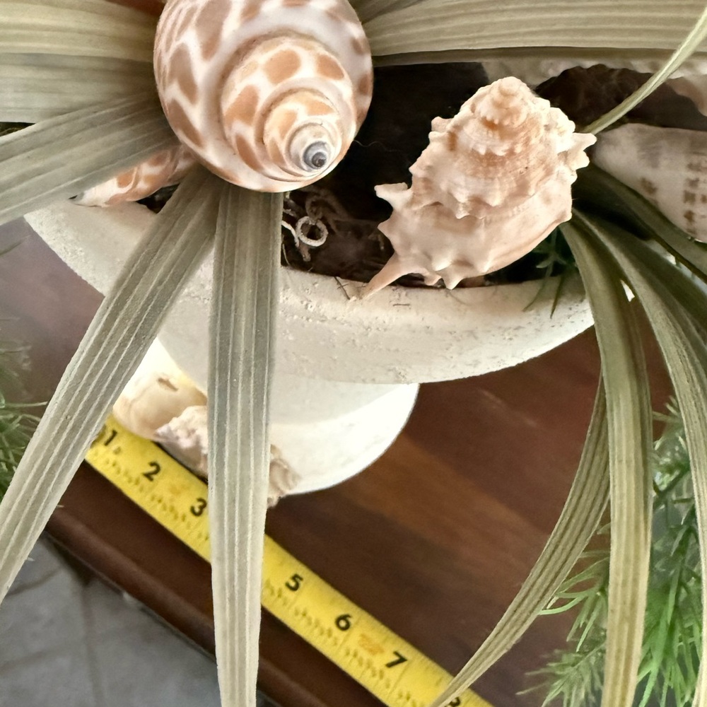 Flower Pot with seashells w/ faux moss & greenery NWT - Picture 5 of 6